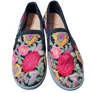 Baretraps Bonaire Womens 8M Floral Embroidered Slip On Sneakers Black Multicolor
